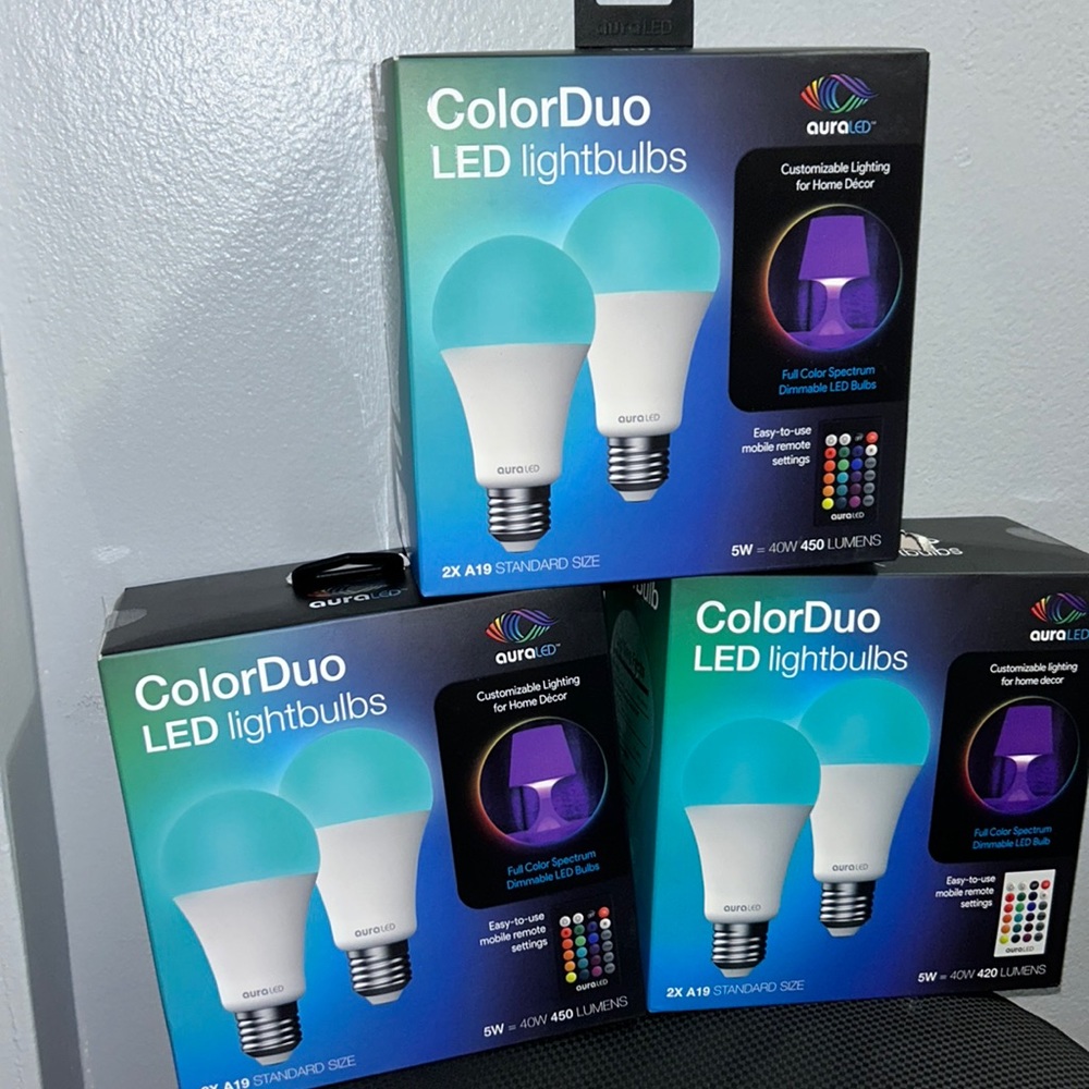 ColorDuo multicolor LED light bulbs